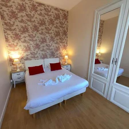 Au Chateau